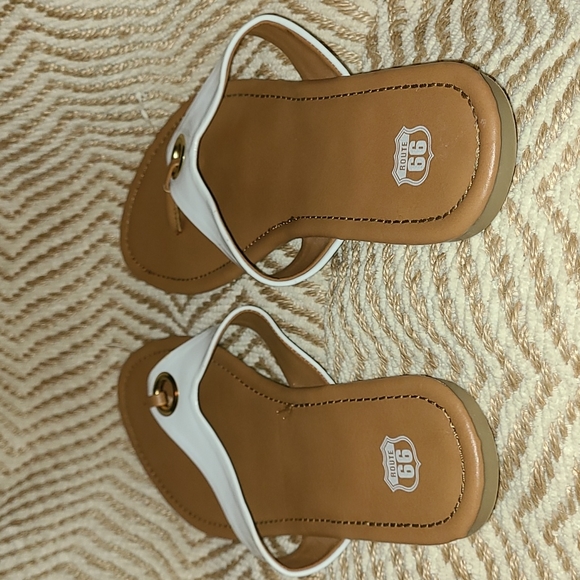 Sandals - Picture 3 of 3